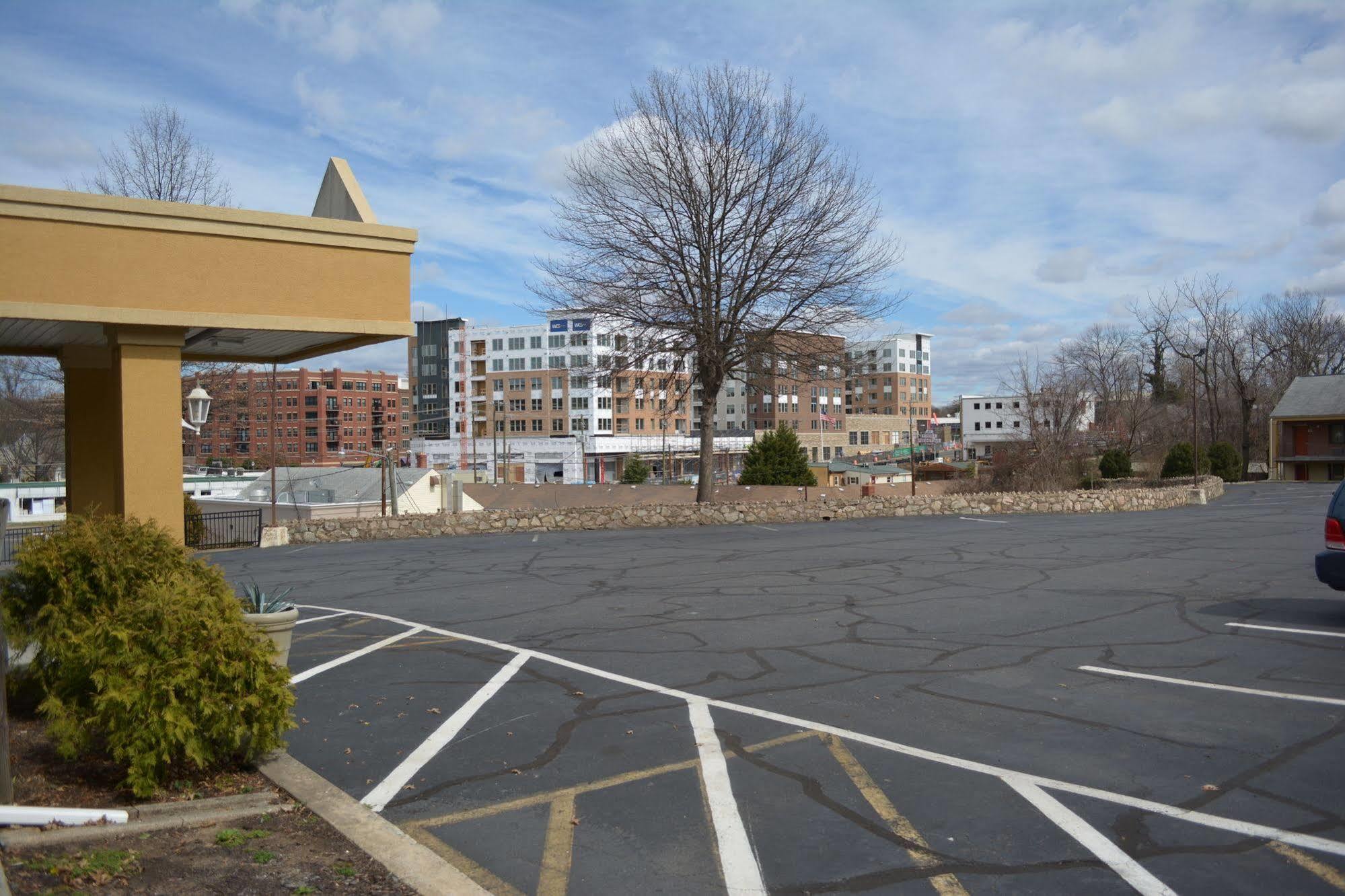 Budget Inn Falls Church Zewnętrze zdjęcie